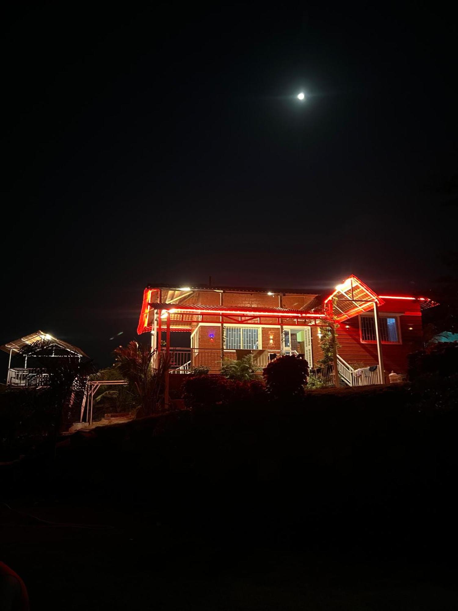 Veera Farmhouse,Villa 콜라푸르 외부 사진